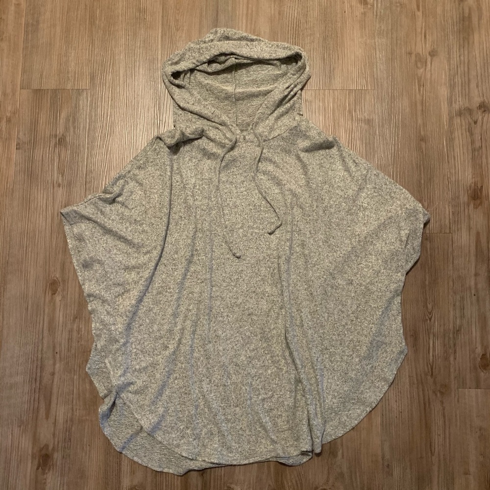 🌴Sold on Ⓜ️🌴 Hooded Poncho